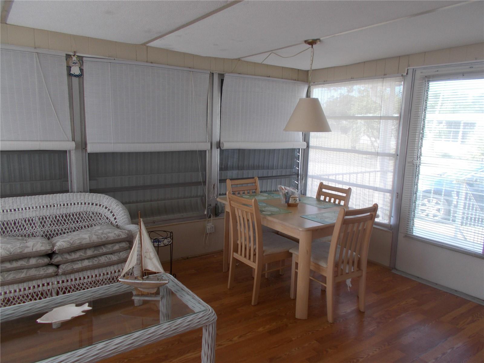 HOLIDAY PARK - Residential