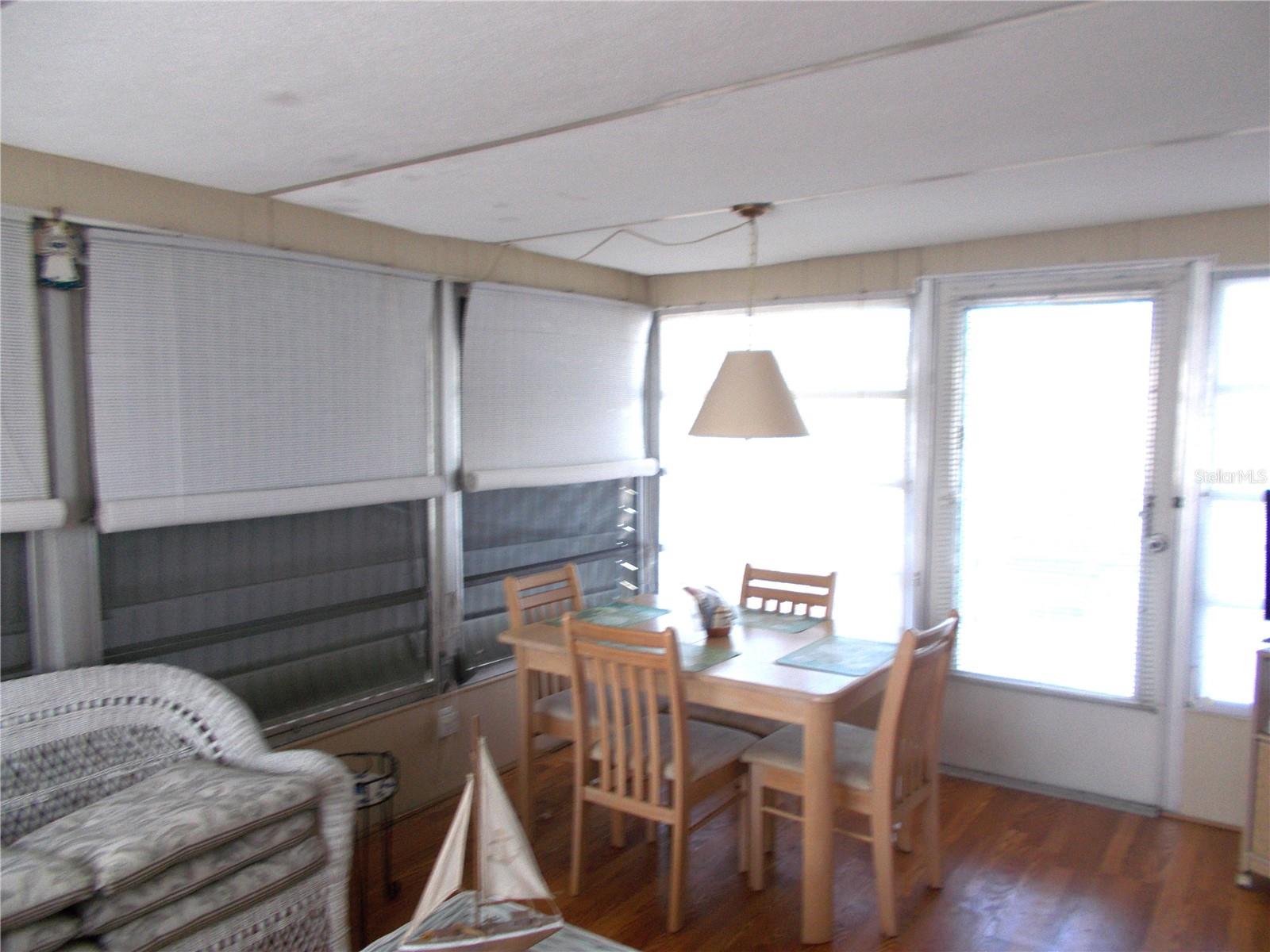 HOLIDAY PARK - Residential