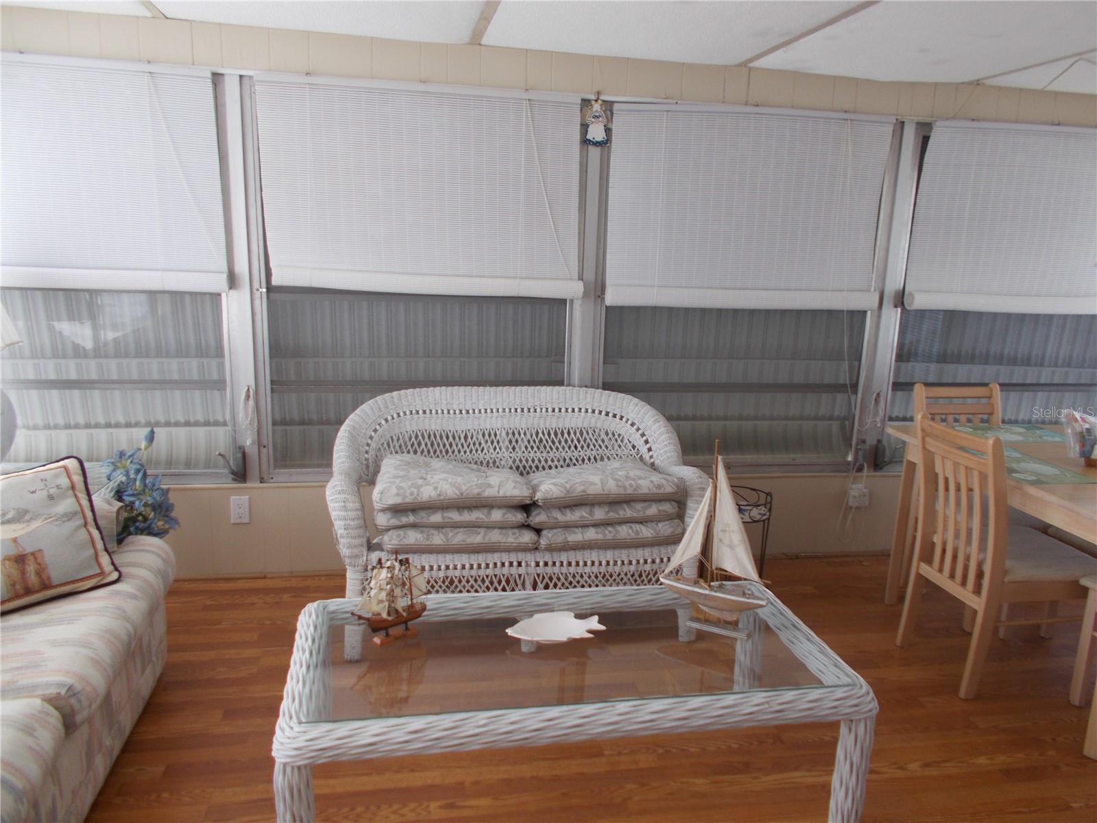 HOLIDAY PARK - Residential