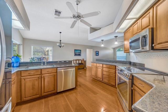 SURREY CHASE - Residential