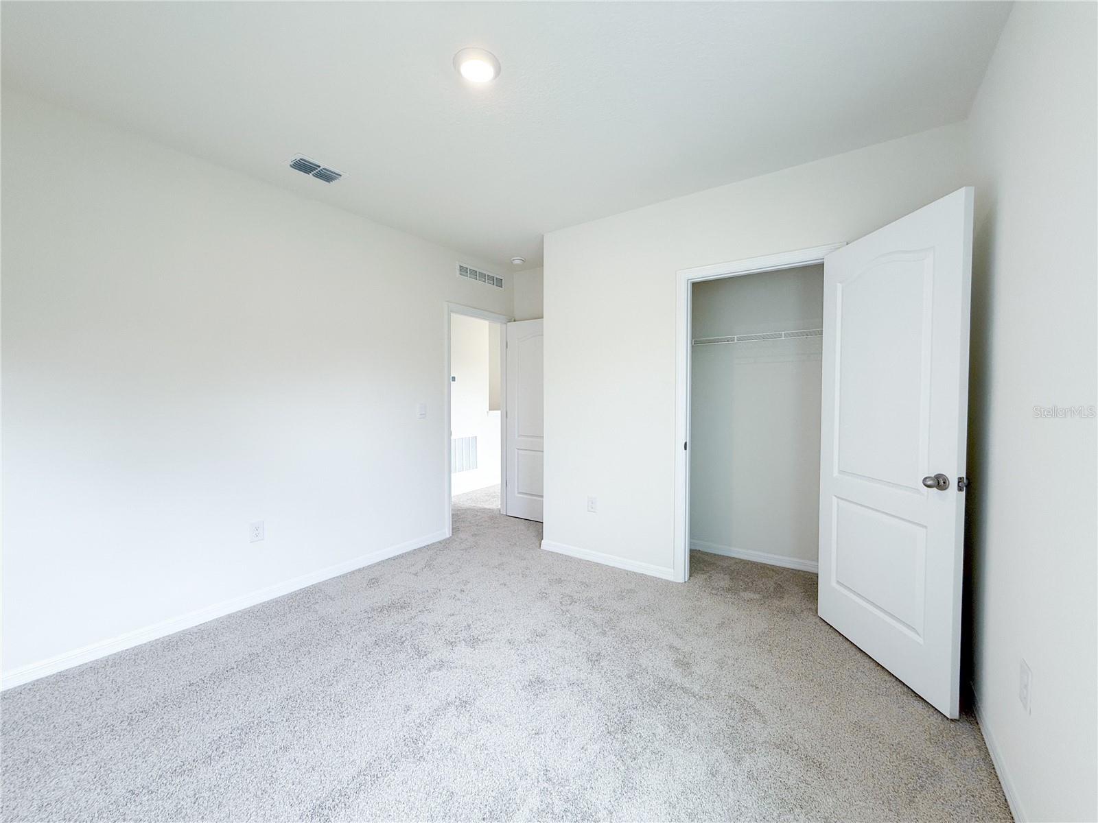 THOMPSON GROVE - Residential Lease