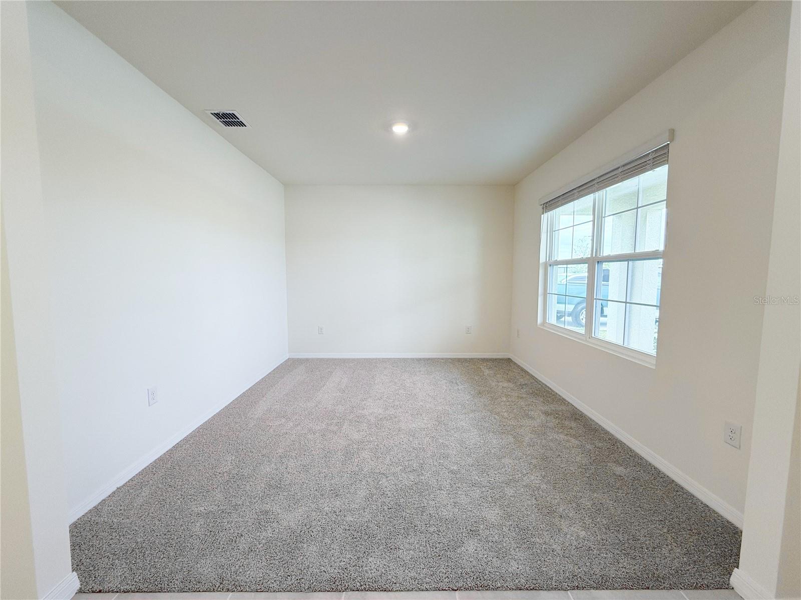 THOMPSON GROVE - Residential Lease