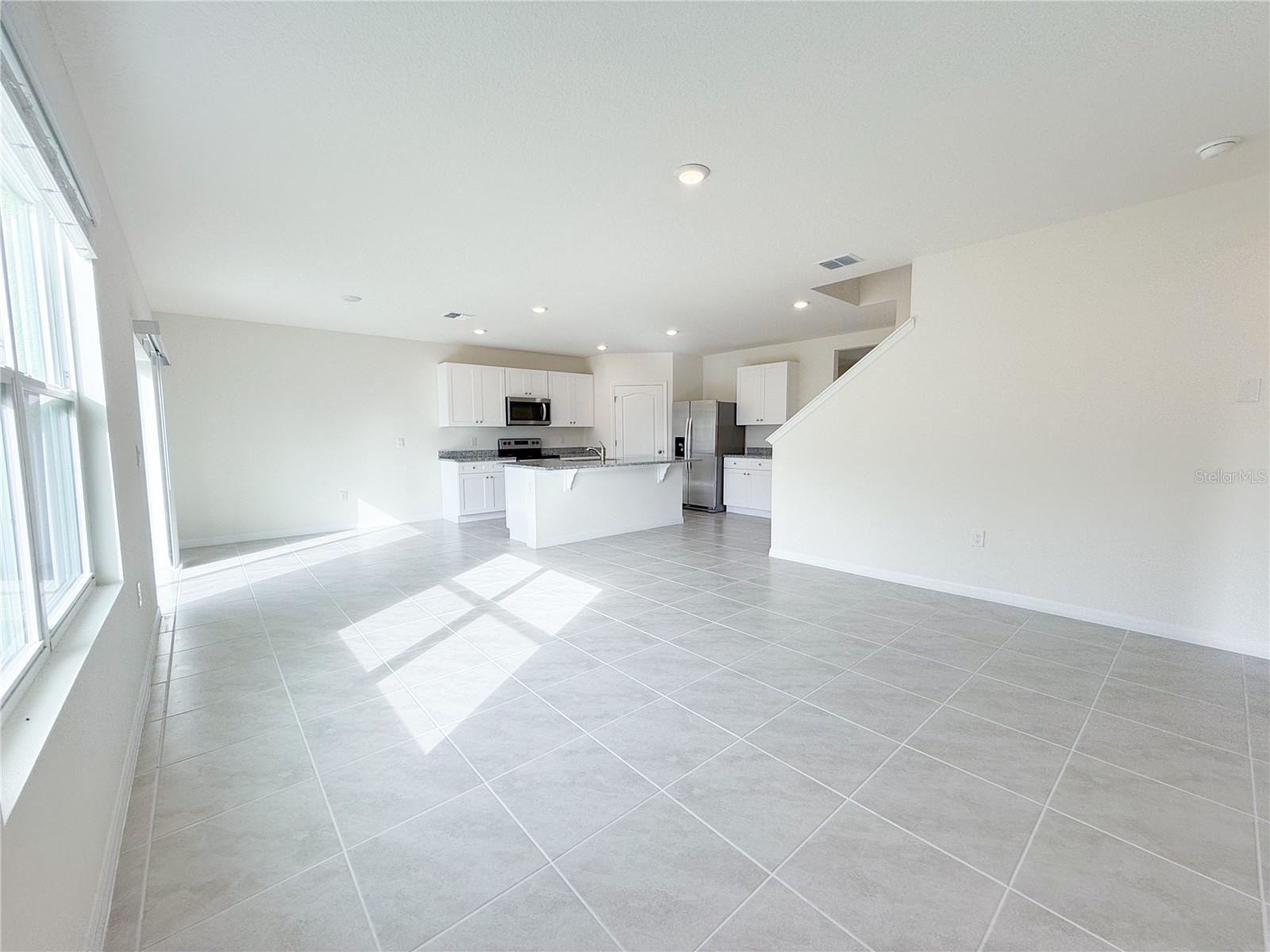 THOMPSON GROVE - Residential Lease