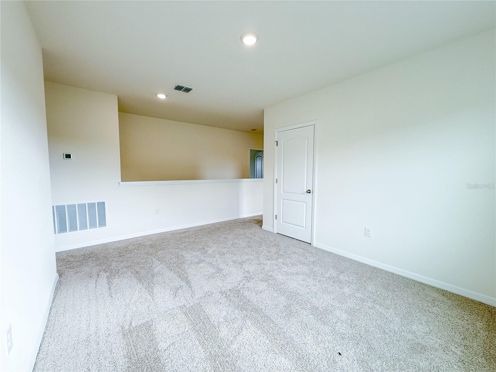 THOMPSON GROVE - Residential Lease