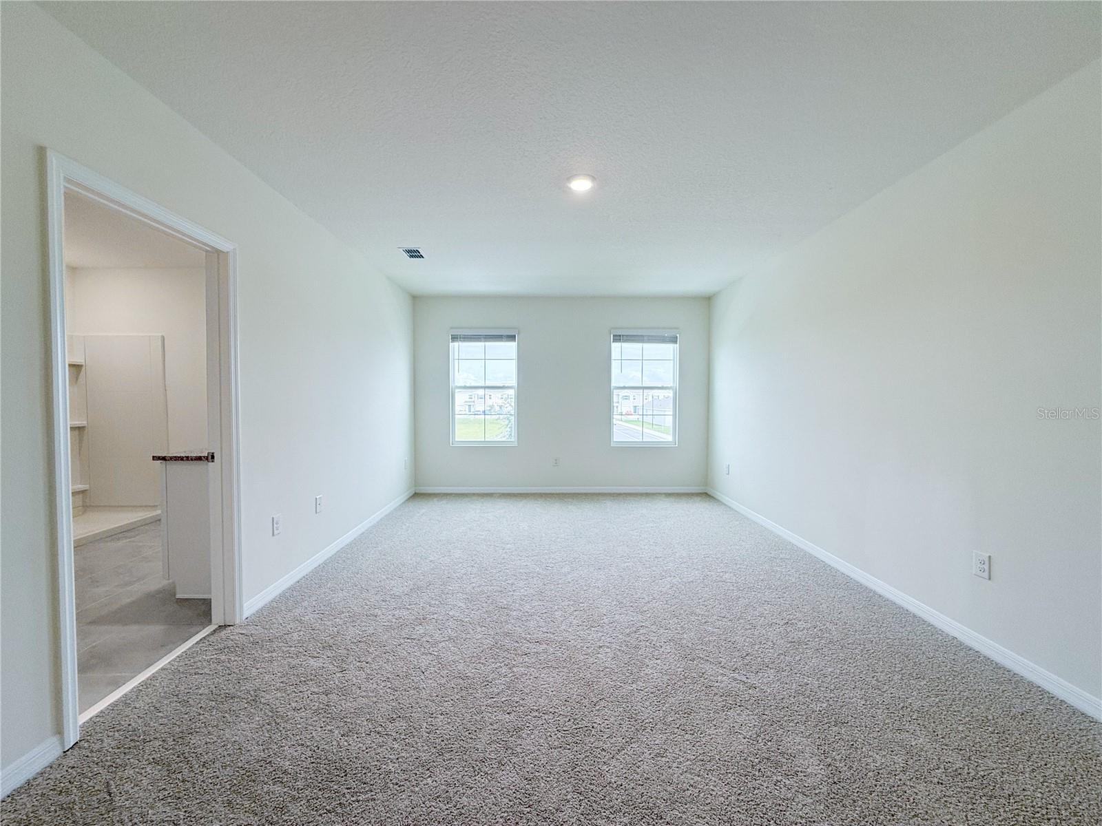 THOMPSON GROVE - Residential Lease