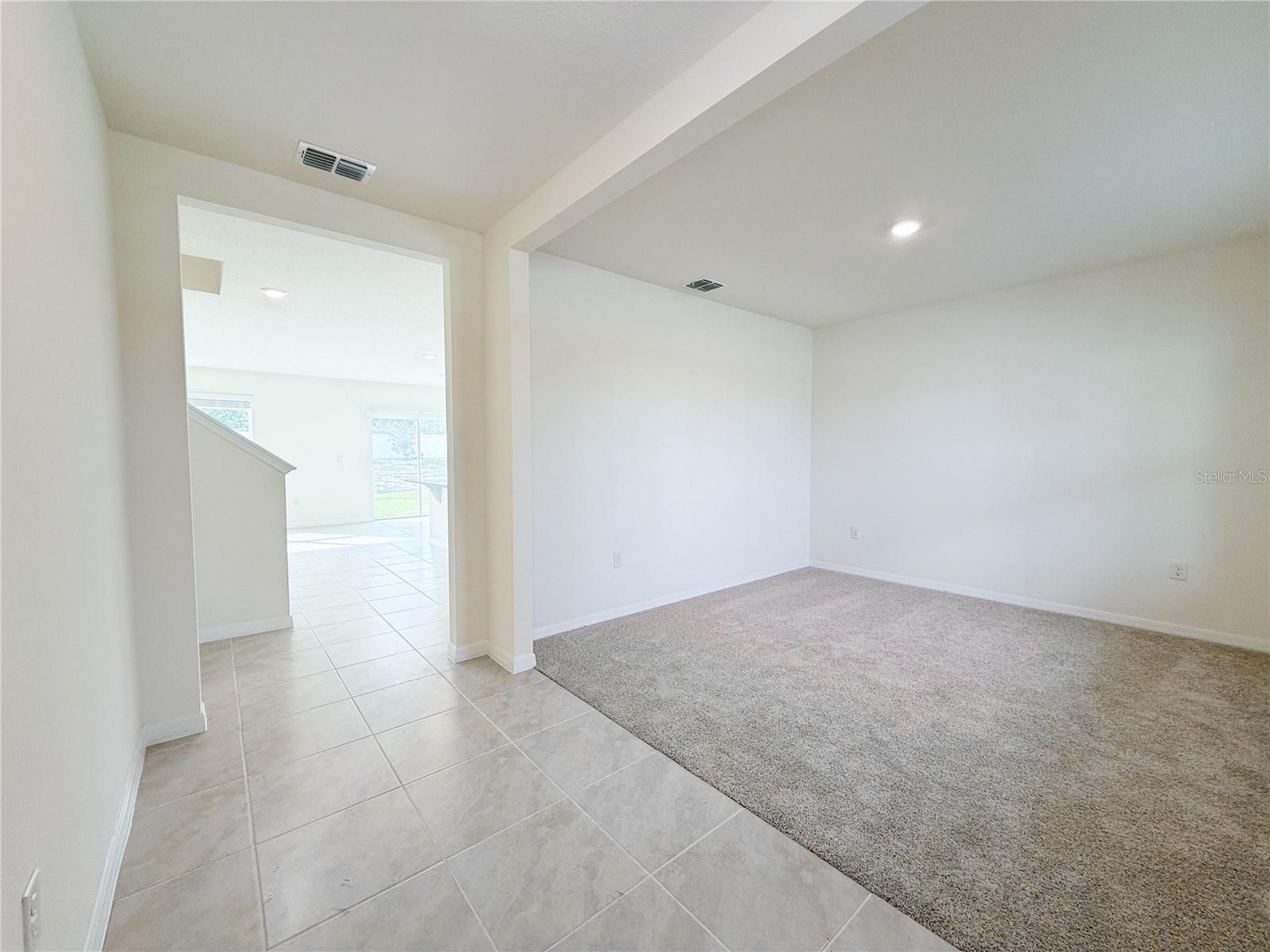 THOMPSON GROVE - Residential Lease