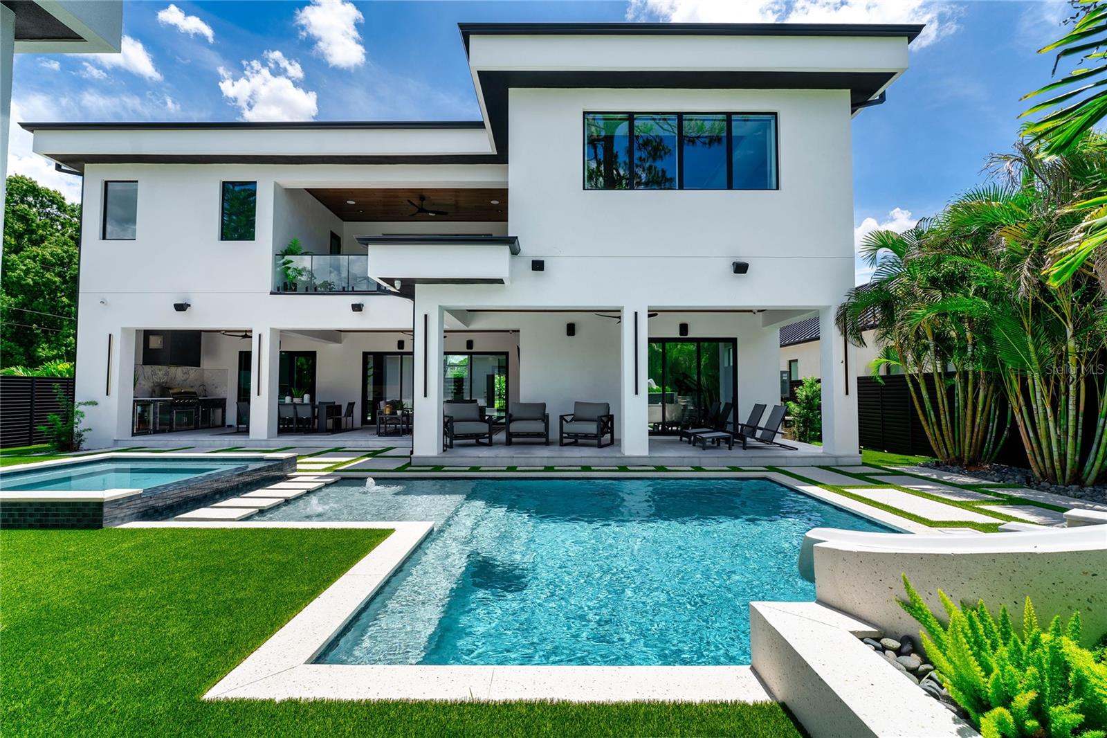 SUNSET PARK - Residential