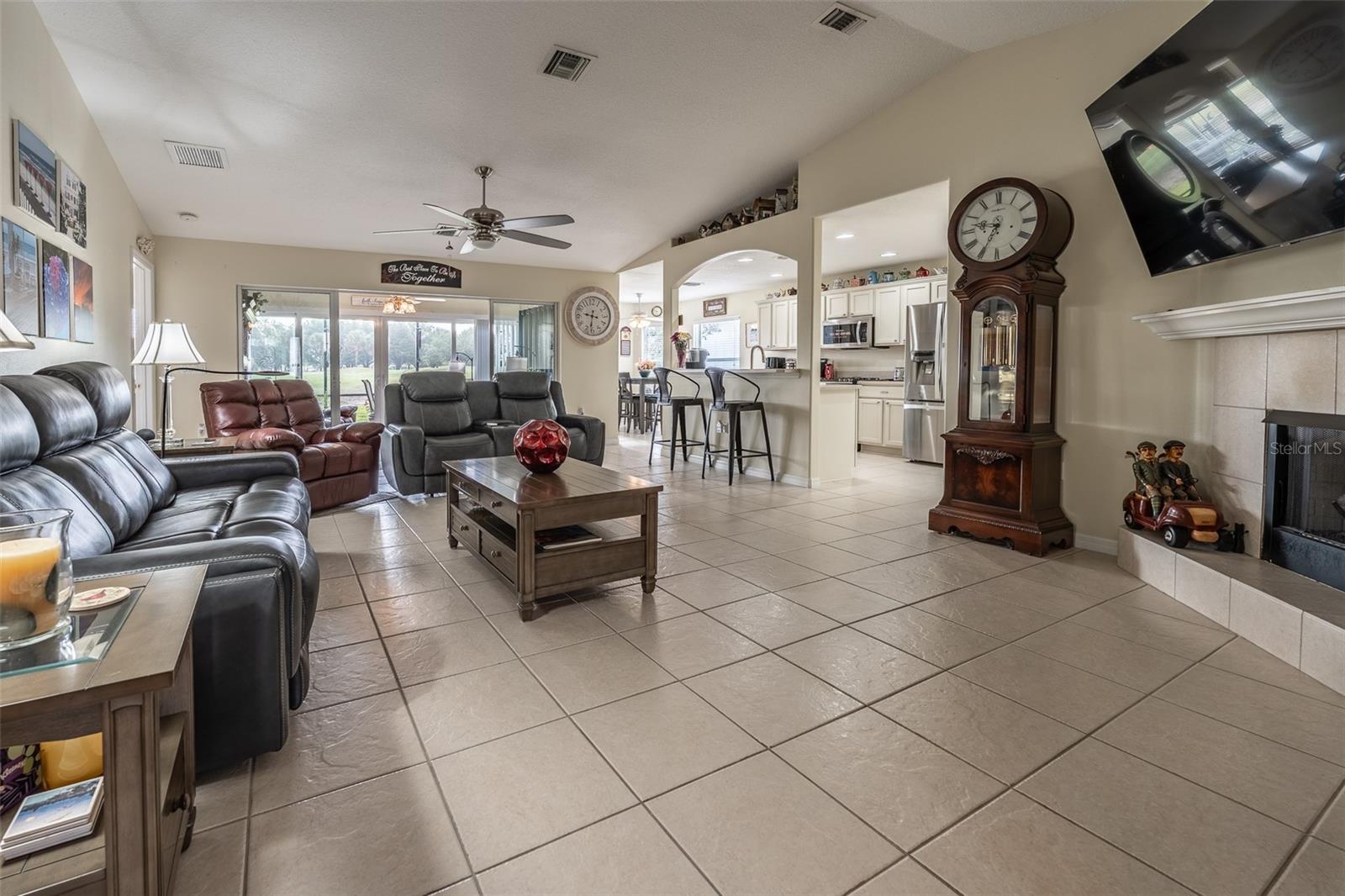 SUMMERGLEN PH 02 - Residential