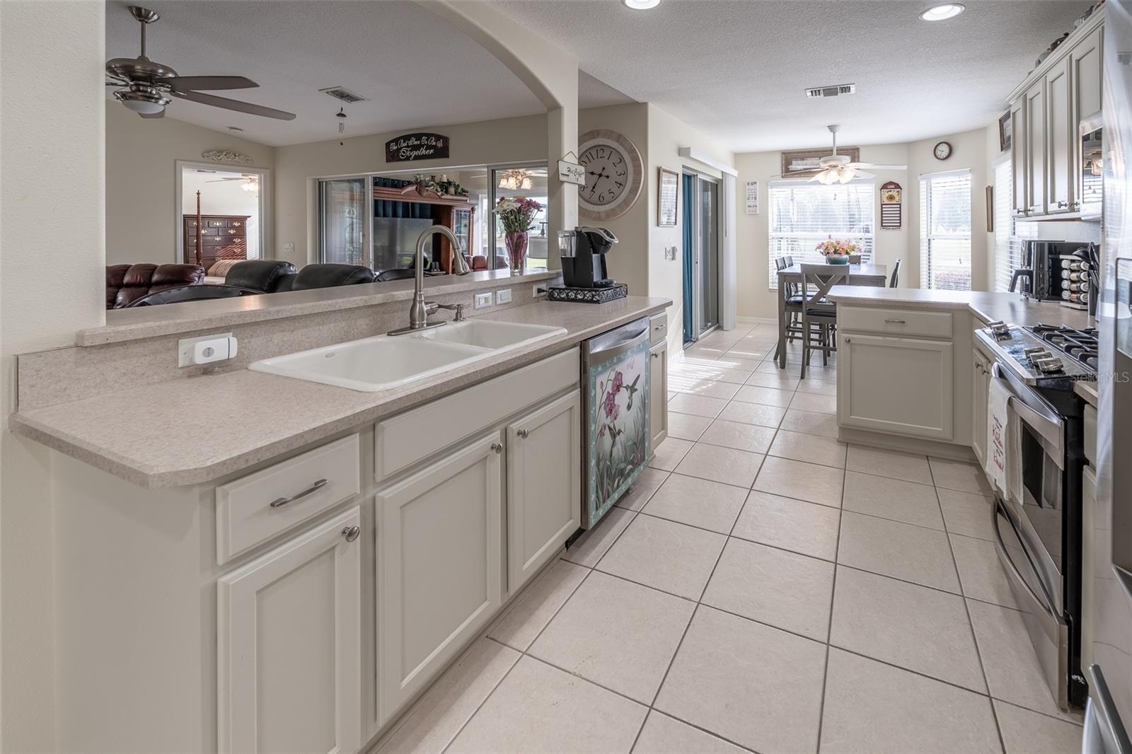 SUMMERGLEN PH 02 - Residential