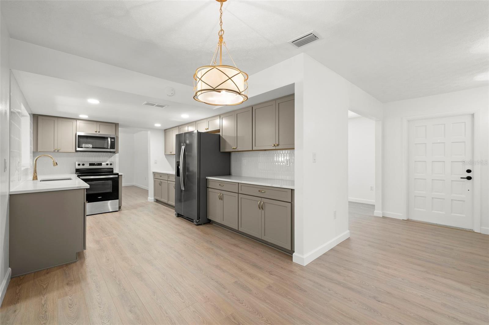 LAKE CHAPMAN SUB - Residential