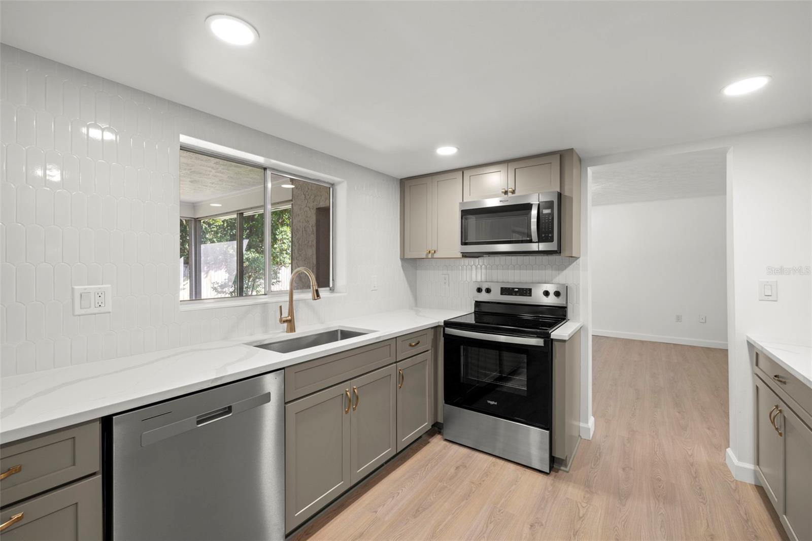 LAKE CHAPMAN SUB - Residential