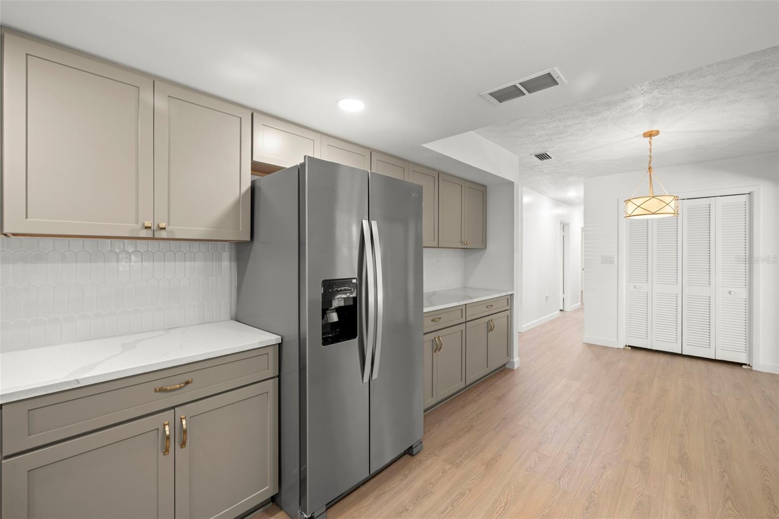 LAKE CHAPMAN SUB - Residential