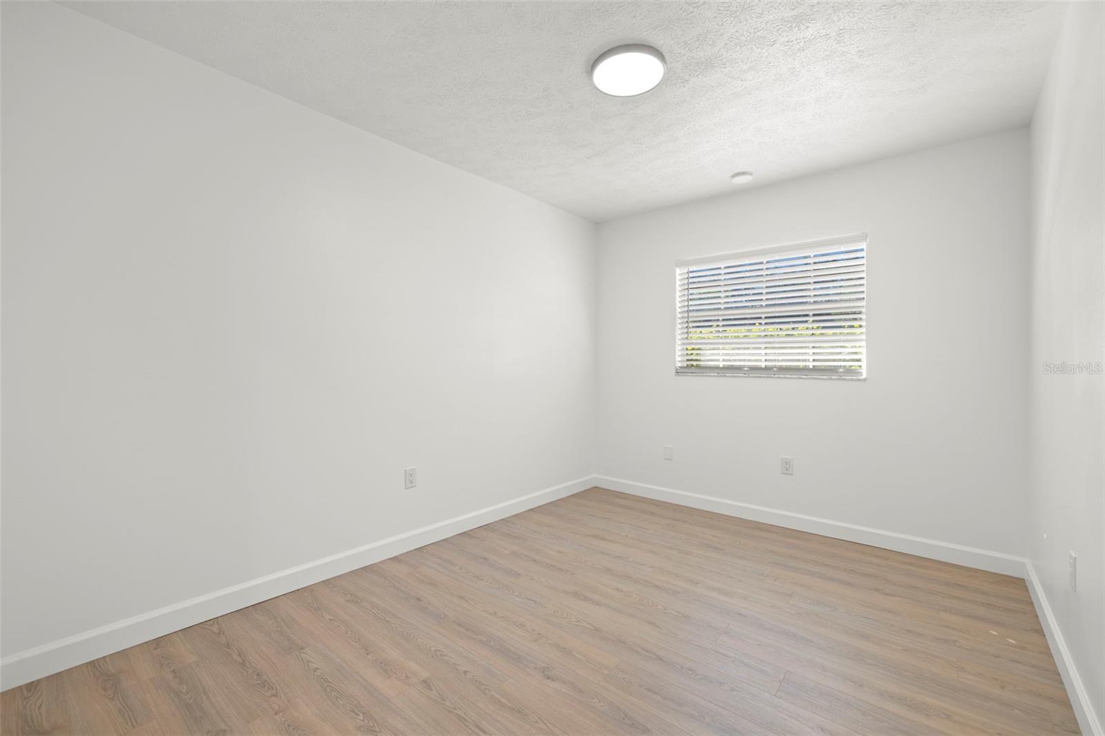 LAKE CHAPMAN SUB - Residential