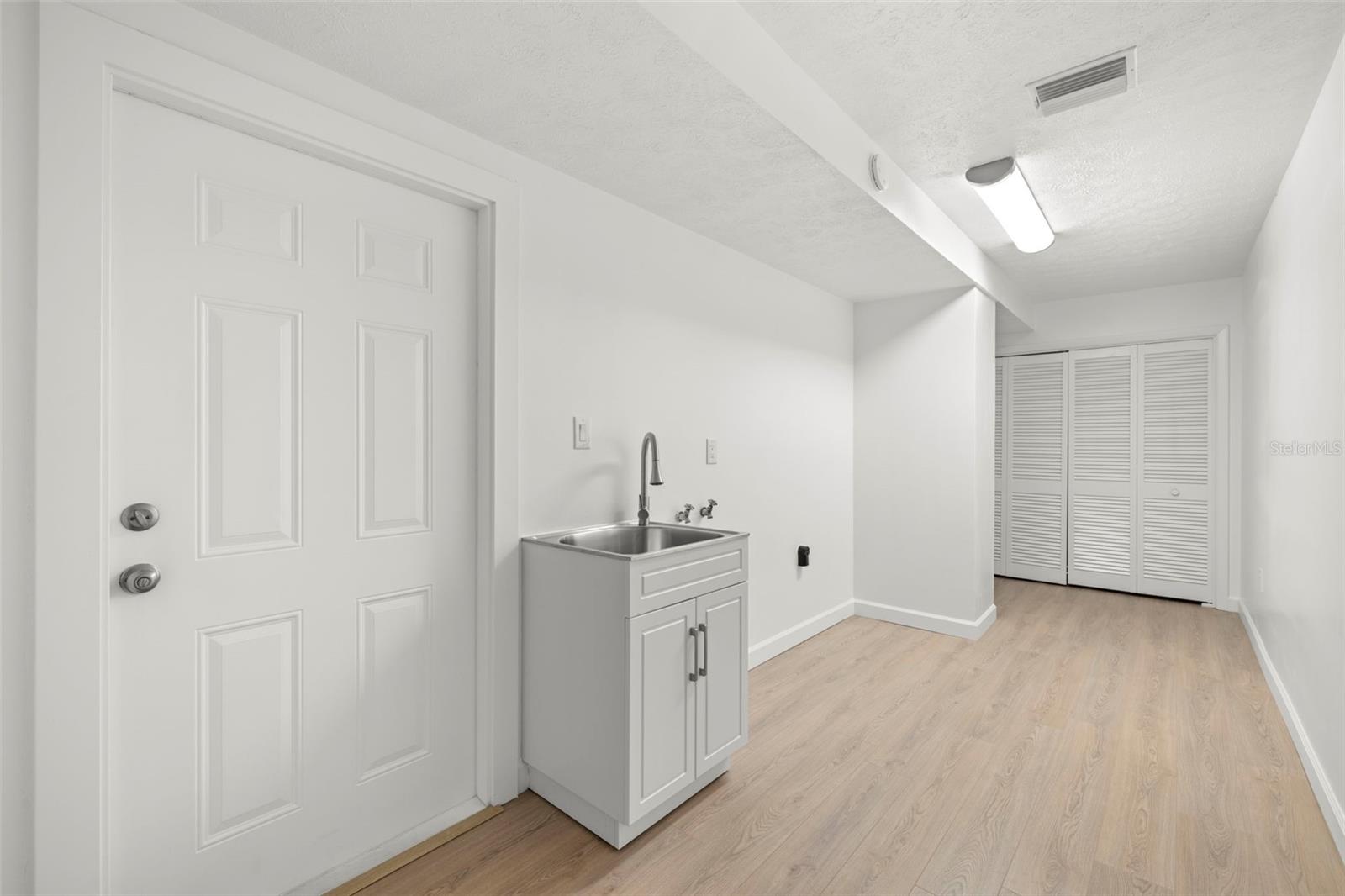 LAKE CHAPMAN SUB - Residential