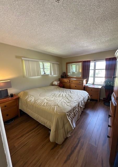 FAIRWAY OAKS - Residential