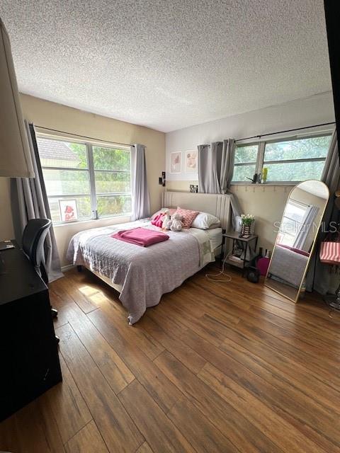 FAIRWAY OAKS - Residential