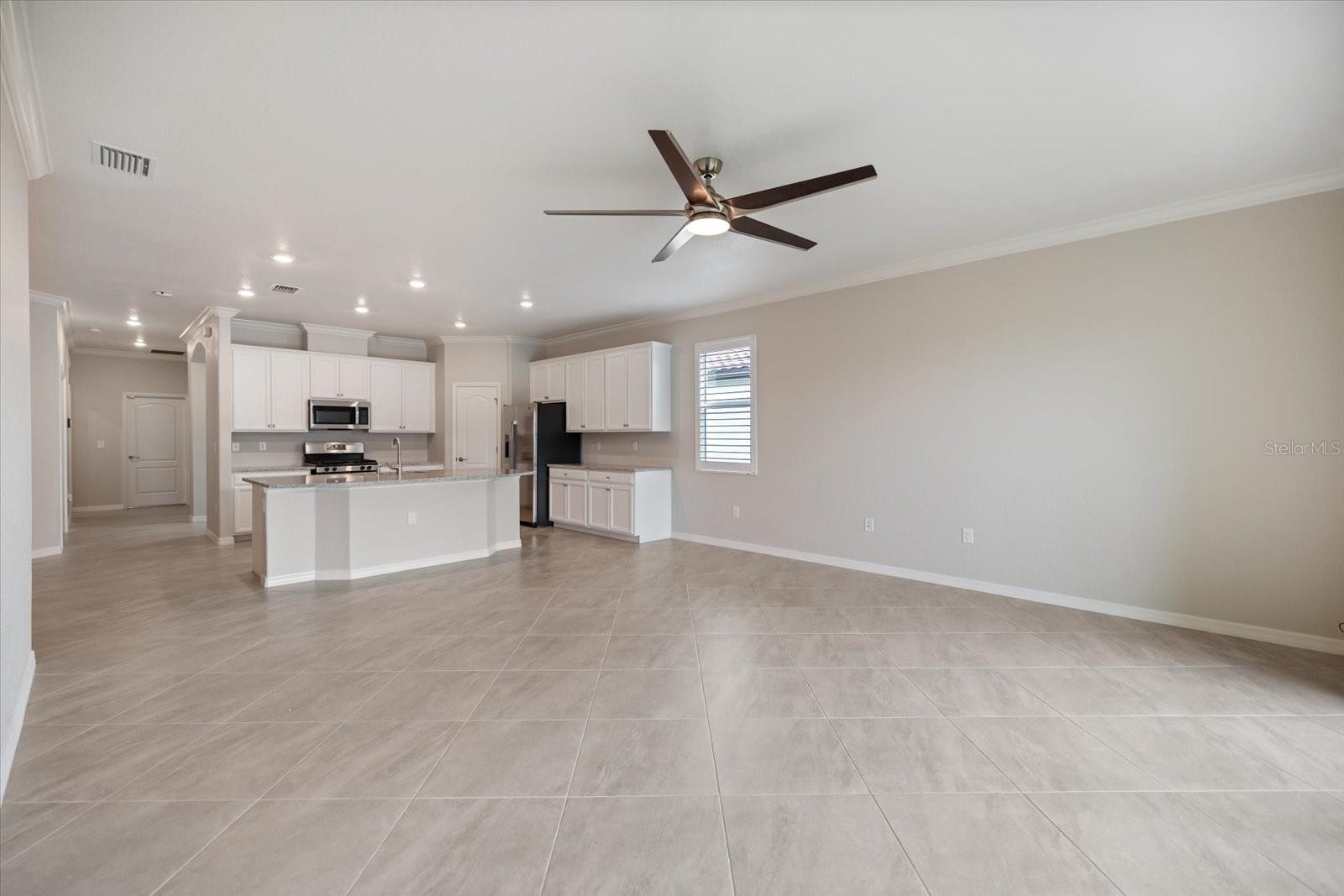 ARBOR GRANDE - Residential