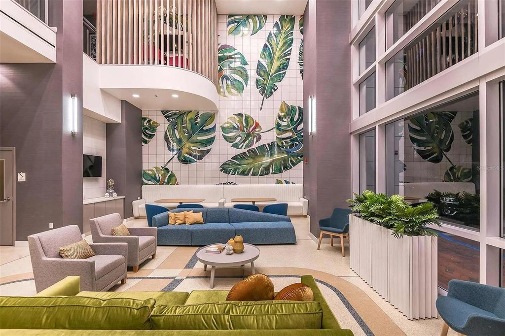 Photo of 413 E Pine Street, Orlando, FL 32801 (MLS # O6370665)