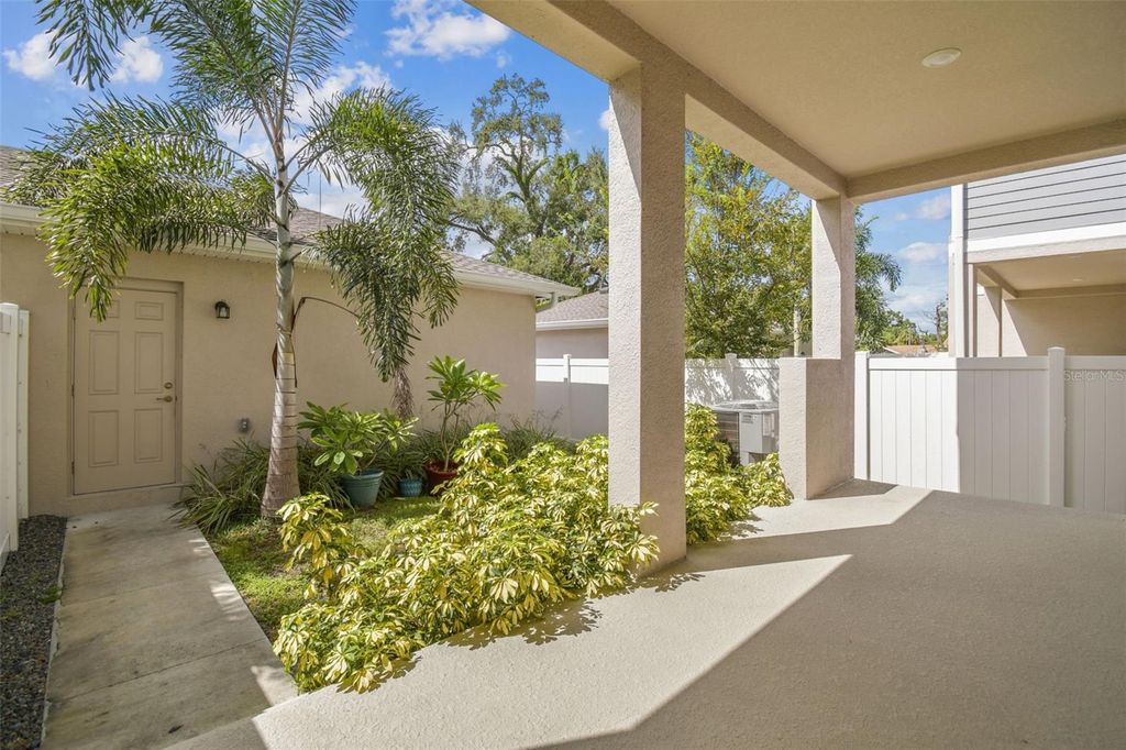 Photo of 210 N Albany Avenue #2, Tampa, FL 33606 (MLS # TB8432428)