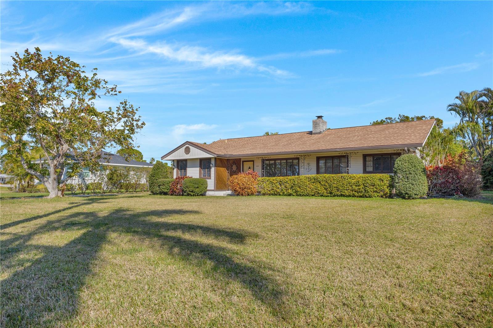 Price Improvement – Premier Location Across from Palma Sola Bay!
Located on the beautiful Palma Sola Blvd in West Bradenton, this spacious 4-bedroom, 3-bathroom home offers over 2,300 square feet of opportunity in one of the area’s most desirable neighborhoods. Built in 1948 and untouched by the 2024 hurricanes, this home stands on a solid foundation with a newer roof (2019) already in place—making it the perfect candidate for thoughtful updates or a future new build.
Surrounded by high-end properties and nestled within Manatee County’s oldest planned community, this location offers historical charm and long-term value. Whether you're drawn to its existing vintage character or envision a custom dream home on this prime lot, the potential here is unmatched.
Enjoy quick access to renowned destinations including:
Anna Maria Island – Known for its beautiful Gulf beaches and vibrant coastal lifestyle
DeSoto National Memorial Park – Ideal for scenic walks and nature exploration
Palma Sola Botanical Park – A peaceful setting for relaxation and local flora
Robinson Preserve, Palma Sola Causeway, Bishop Point Park, and more – Outdoor recreation at its finest
Boating, beachcombing, and exploring nature are all within minutes, along with shopping, dining, and everyday conveniences. Whether you’re seeking your forever home, a renovation project, or an investment in location and lifestyle, this is your opportunity to own a piece of West Bradenton’s finest.
Schedule your showing today and bring your vision to life on Palma Sola Blvd!