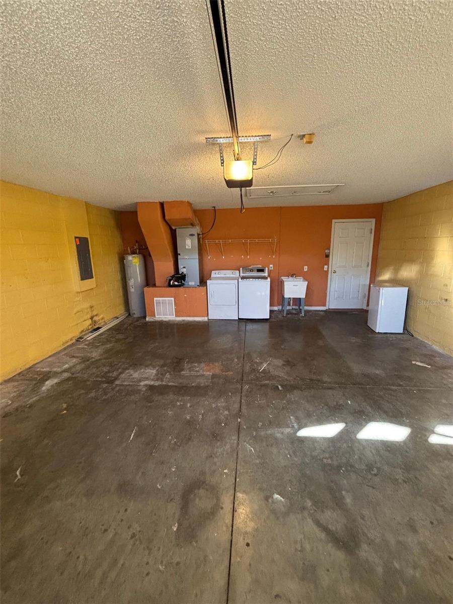 BANYAN COVE/CYPRESS WODS - Residential Lease