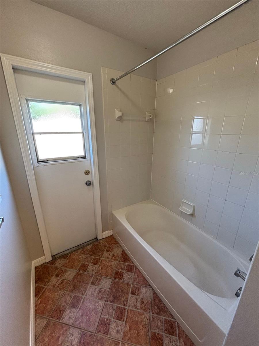 BANYAN COVE/CYPRESS WODS - Residential Lease