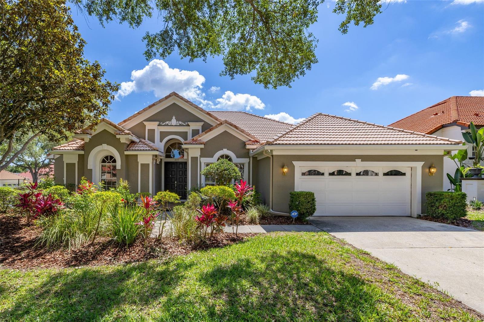 1855 VISTA ROYALE BOULEVARD