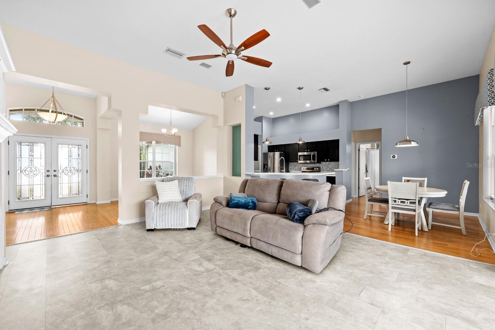 BLOOMINGDALE SEC CC PH - Residential