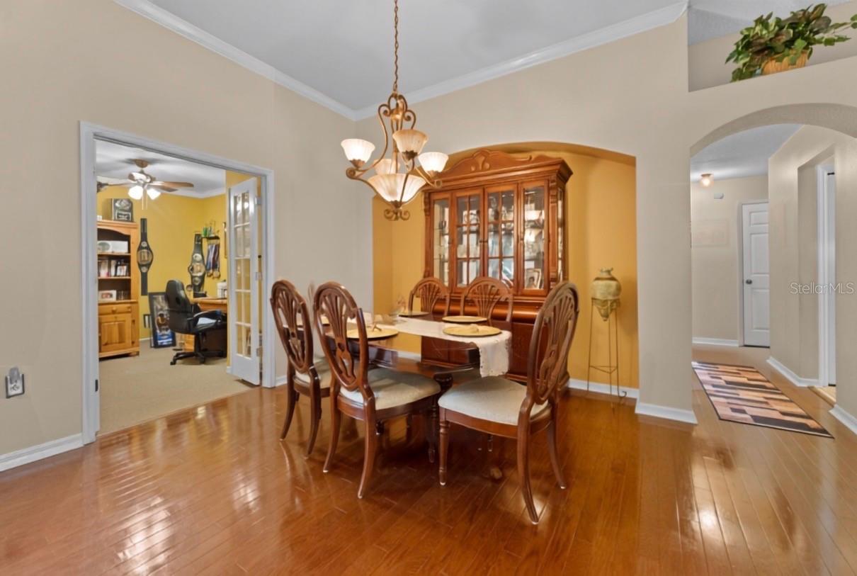 1803 CATTLEMAN DRIVE