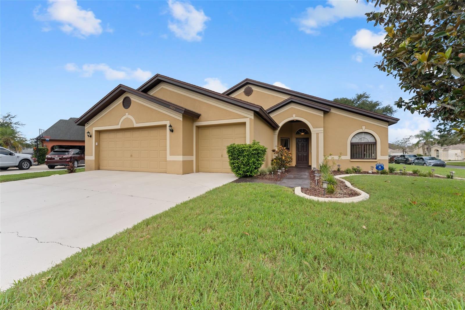 1803 CATTLEMAN DRIVE