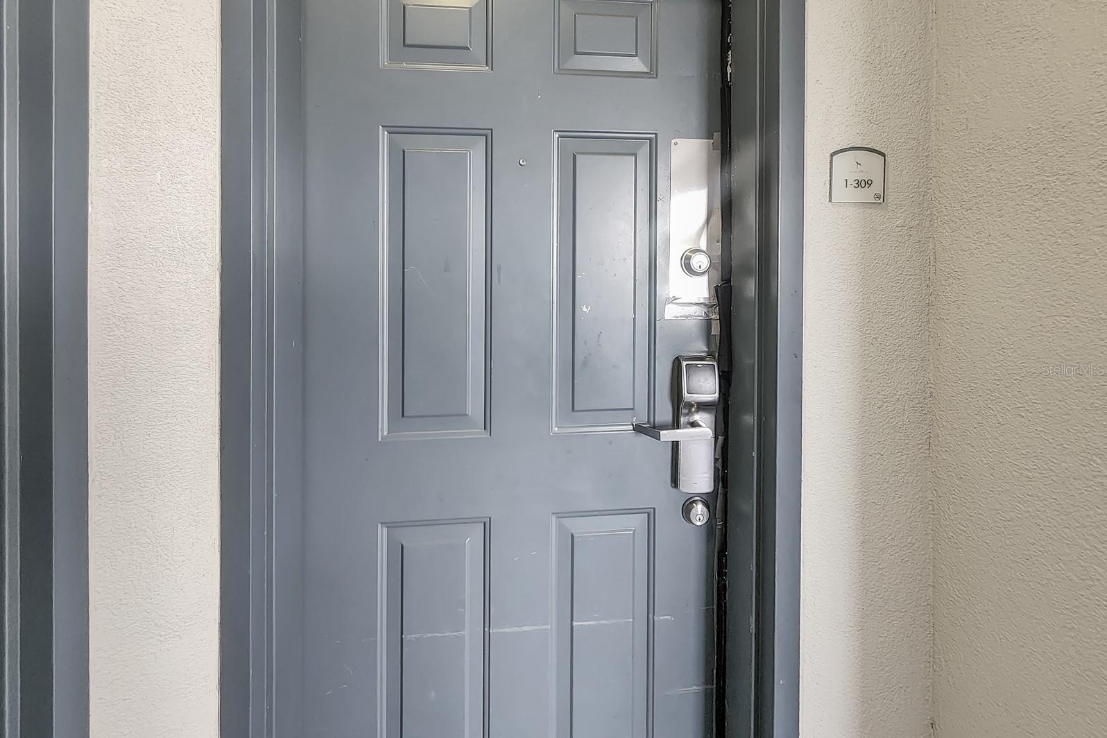 BLUE HERON BEACH RESIDENCE TOWER I - Residential