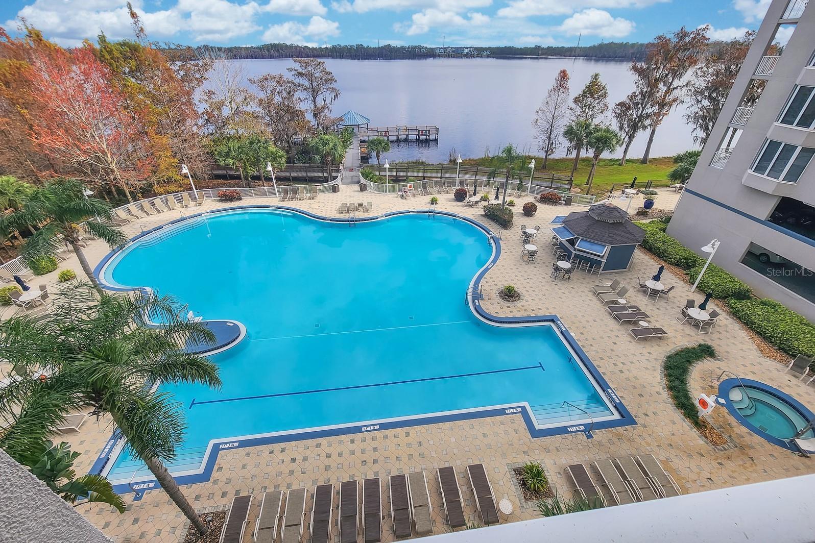 BLUE HERON BEACH RESIDENCE TOWER I - Residential