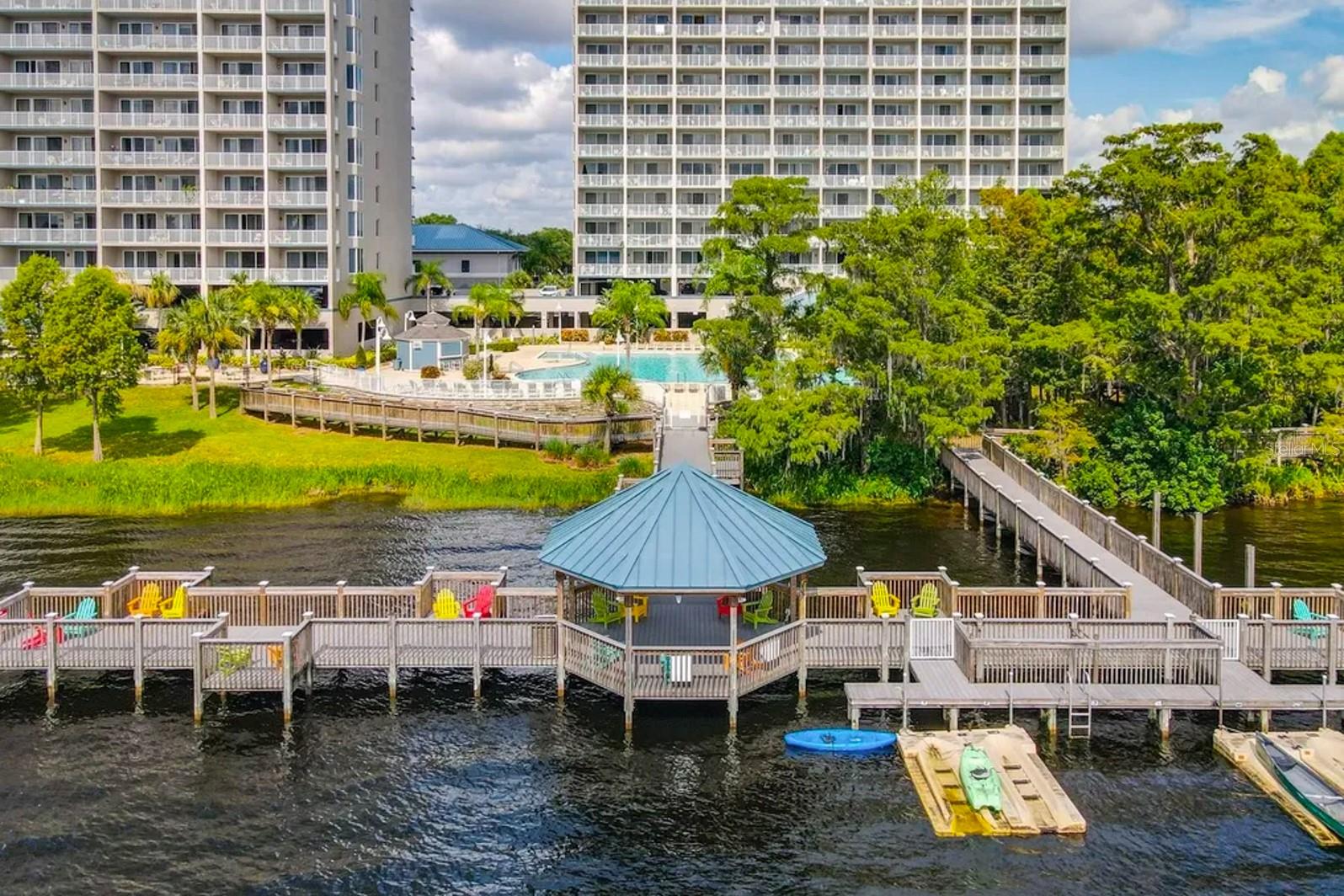 BLUE HERON BEACH RESIDENCE TOWER I - Residential