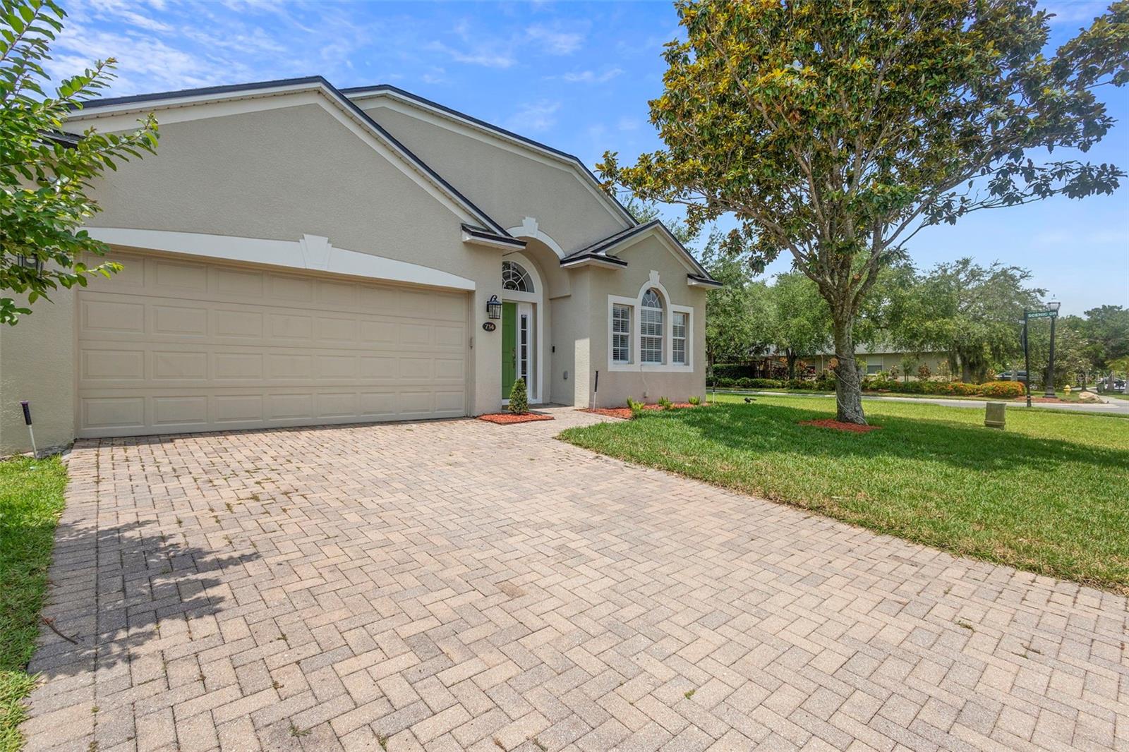 714 HOME GROVE DRIVE