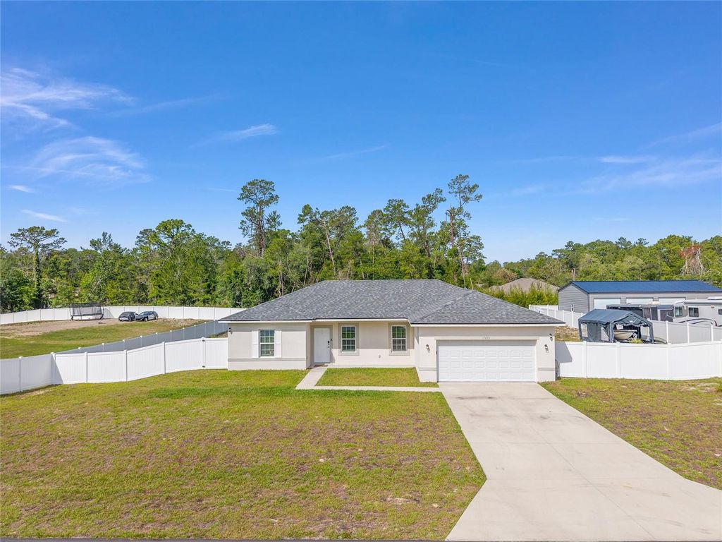 Photo of 17486 SW 36th Terrace, Ocala, FL 34473 (MLS # OM724164)