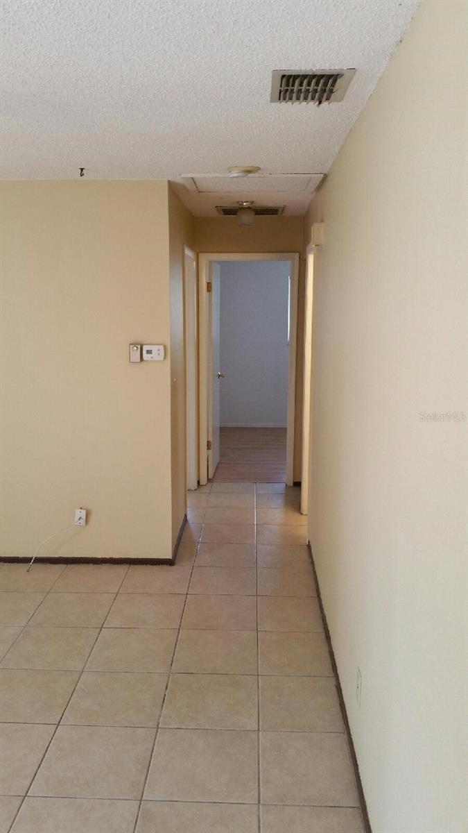 HARBOR PALMS UNIT ELEVEN - Residential Lease