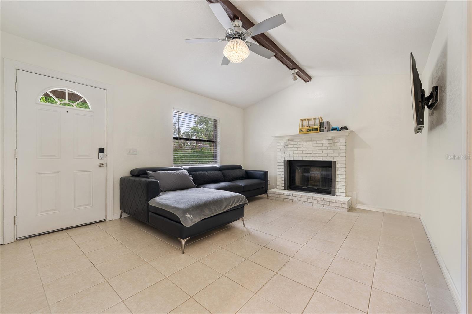 2040 E TRIANGLE DRIVE