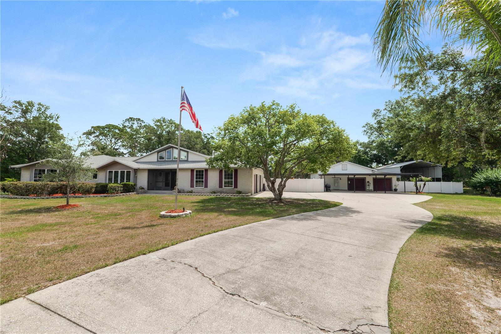 6230 FORESTWOOD DRIVE W
