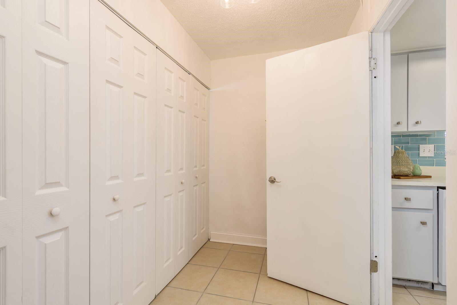 BARRINGTON HILLS - Residential