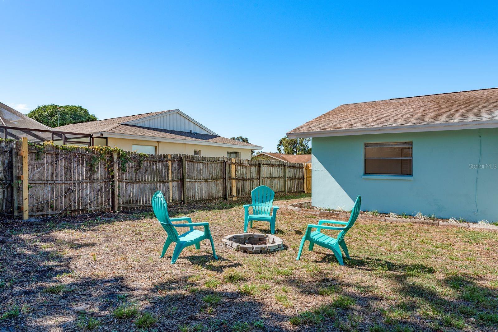 BARRINGTON HILLS - Residential