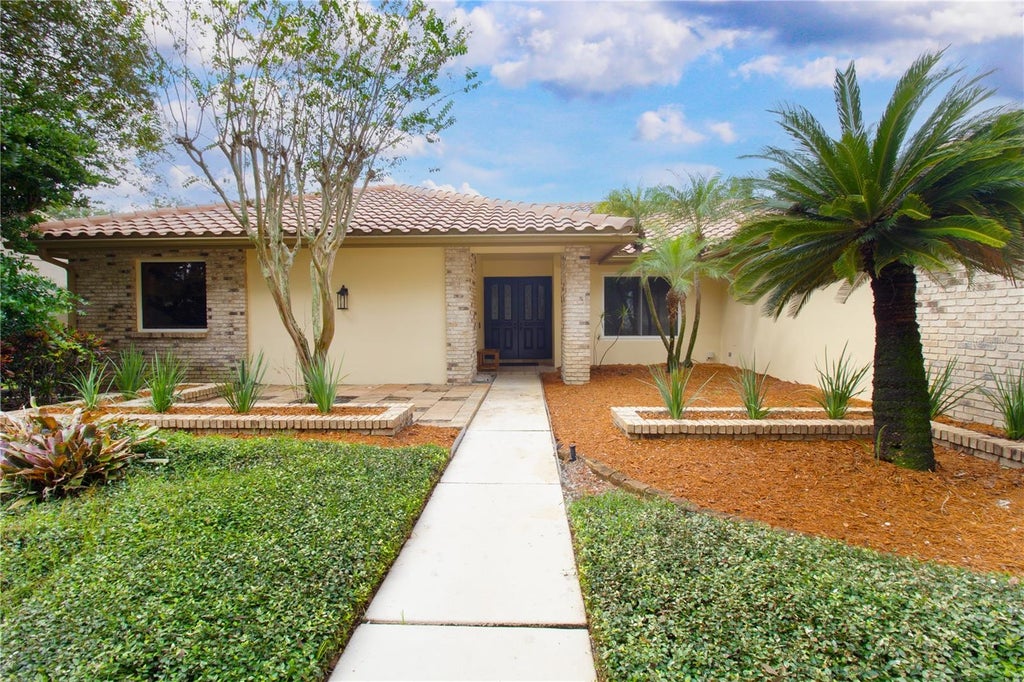 Photo of 2194 Pinnacle Circle N, Palm Harbor, FL 34684 (MLS # TB8552028)