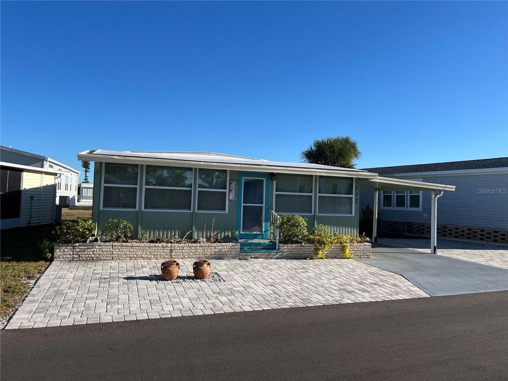 Photo of 712 Roma Road, Venice, FL 34285 (MLS # N6144934)