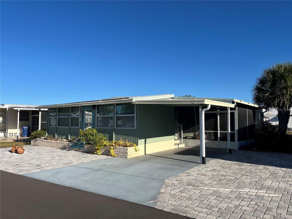 Photo of 712 Roma Road, Venice, FL 34285 (MLS # N6144934)
