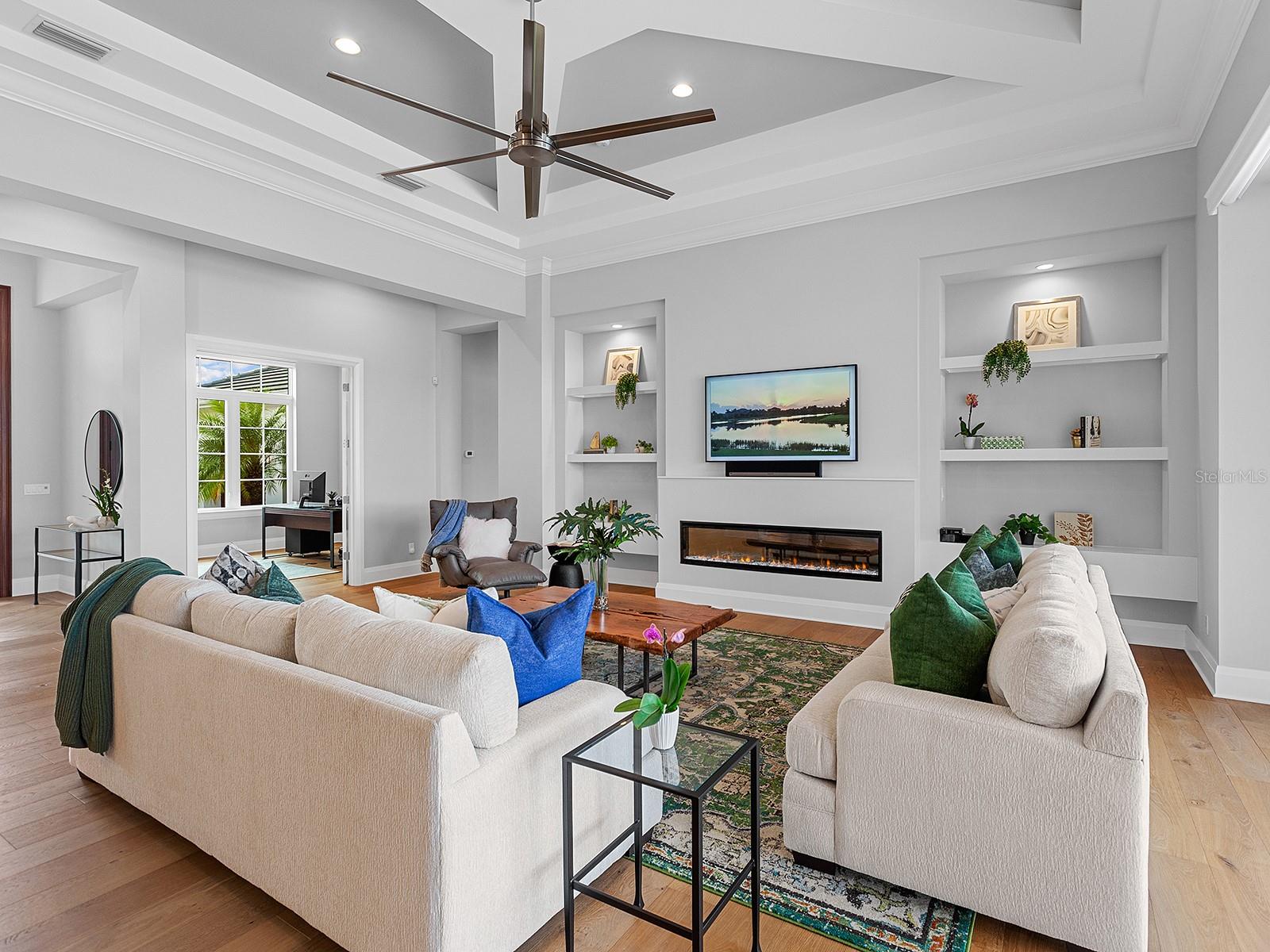 LAKE CLUB PH II - Residential