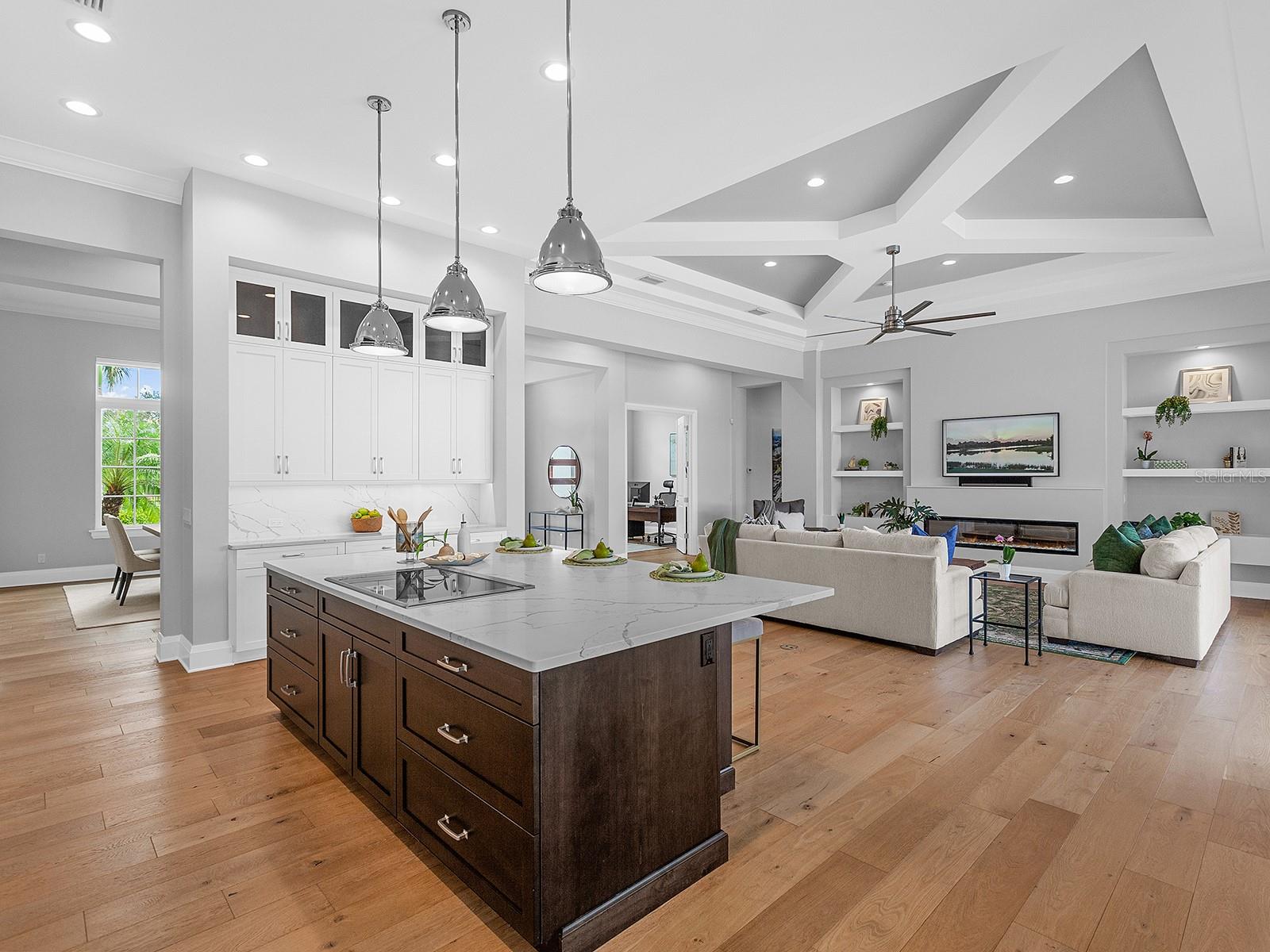 LAKE CLUB PH II - Residential