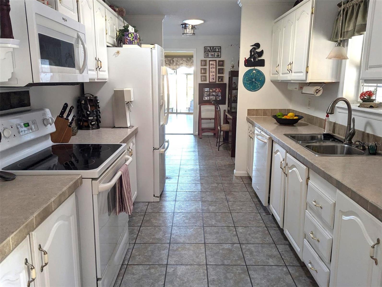 MAPLE LEAF ESTATES - Residential