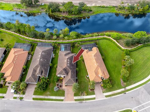 A home in PALMETTO