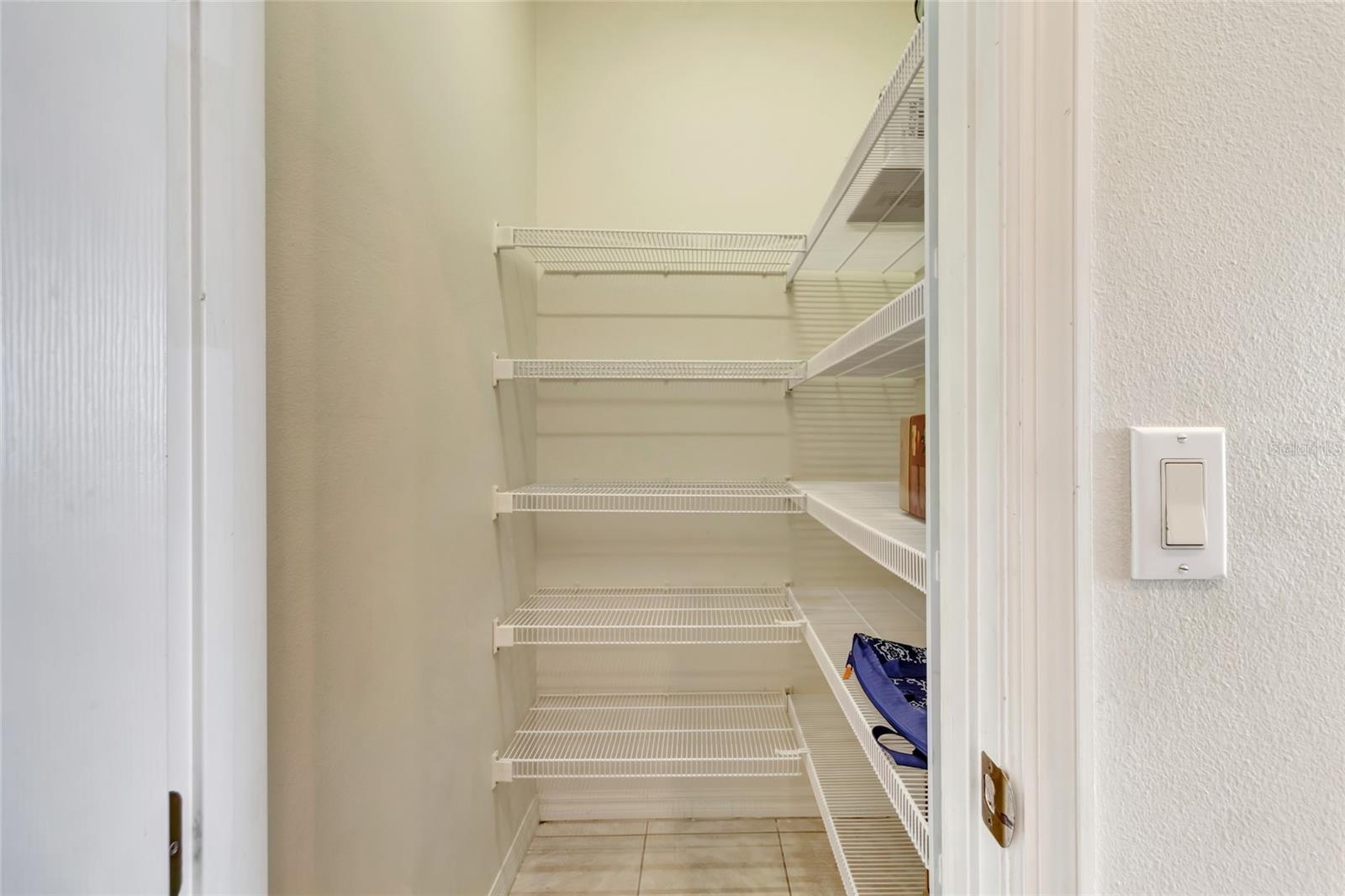 BENT TREE - Residential