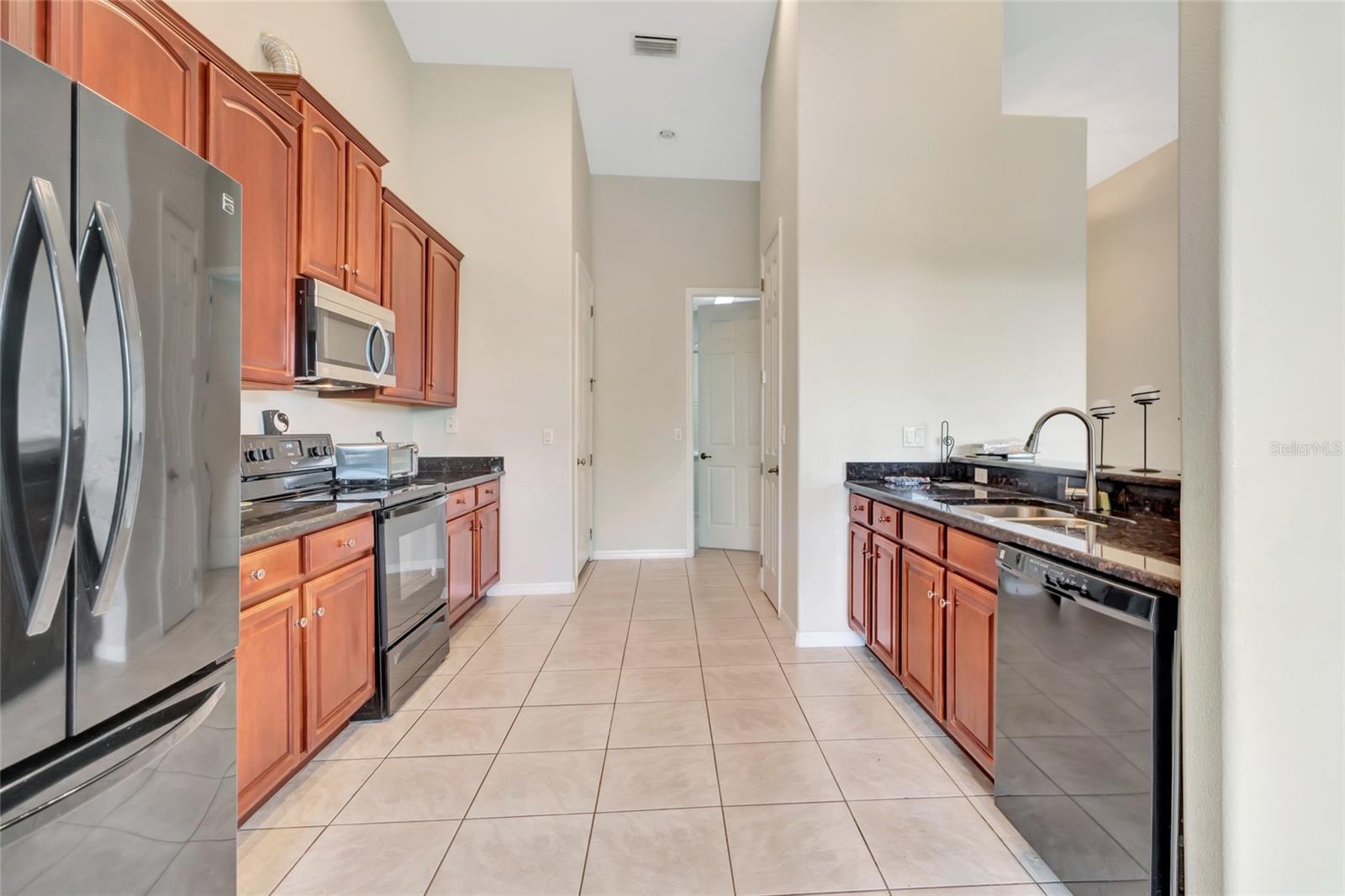 BENT TREE - Residential