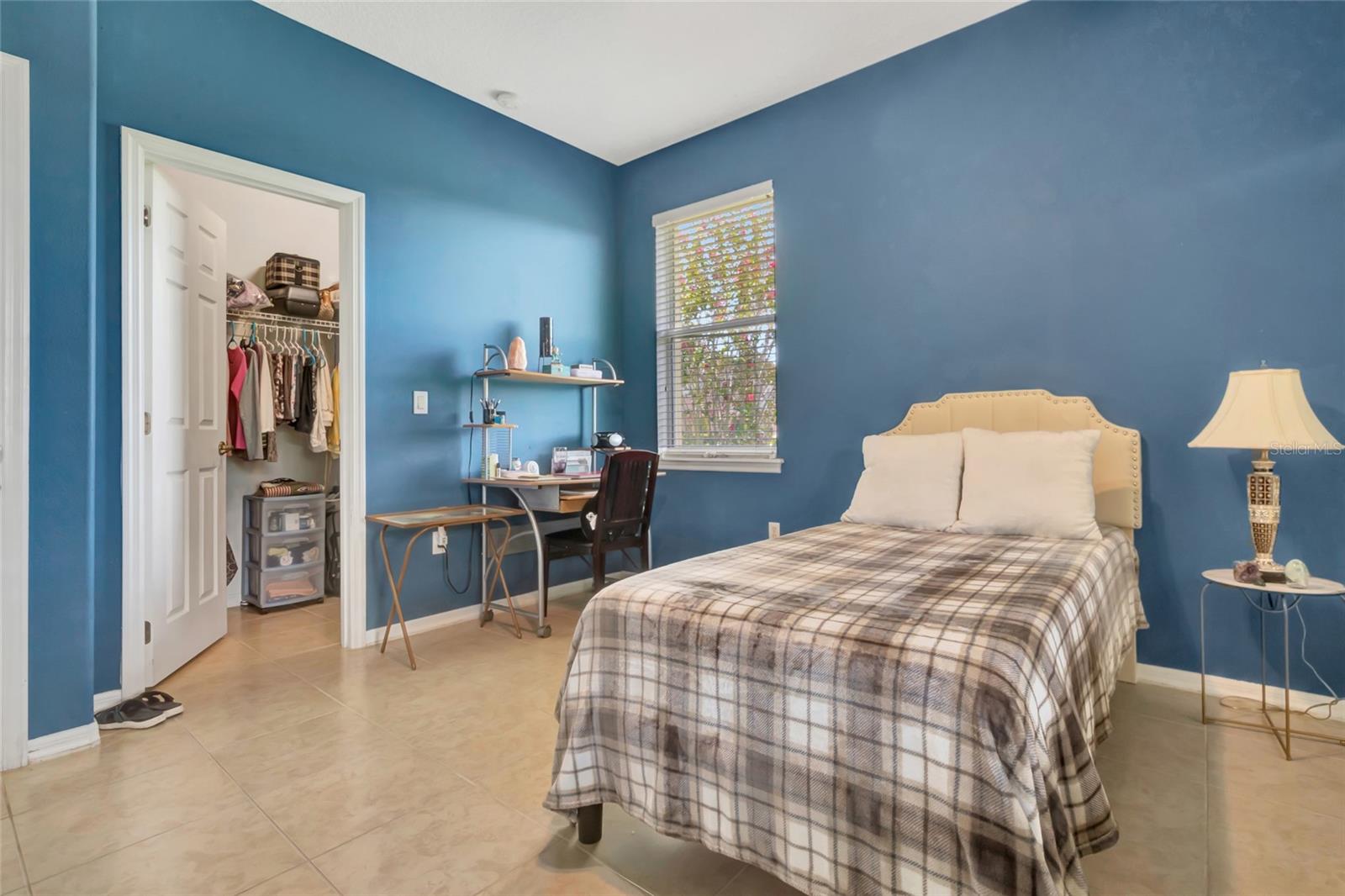 BENT TREE - Residential